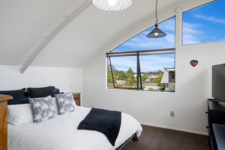 Photo of property in 6 Broadway Avenue, Waikuku Beach, 7473