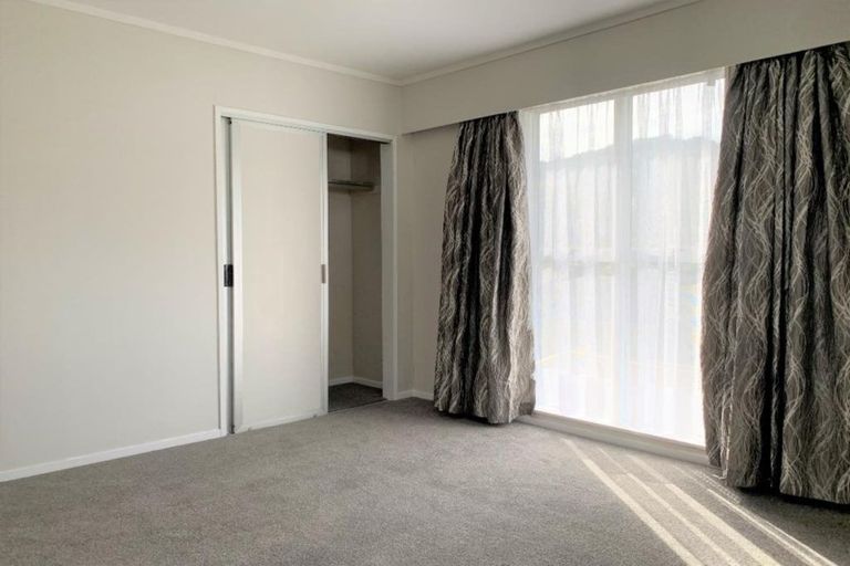 Photo of property in 30 Deller Grove, Silverstream, Upper Hutt, 5019