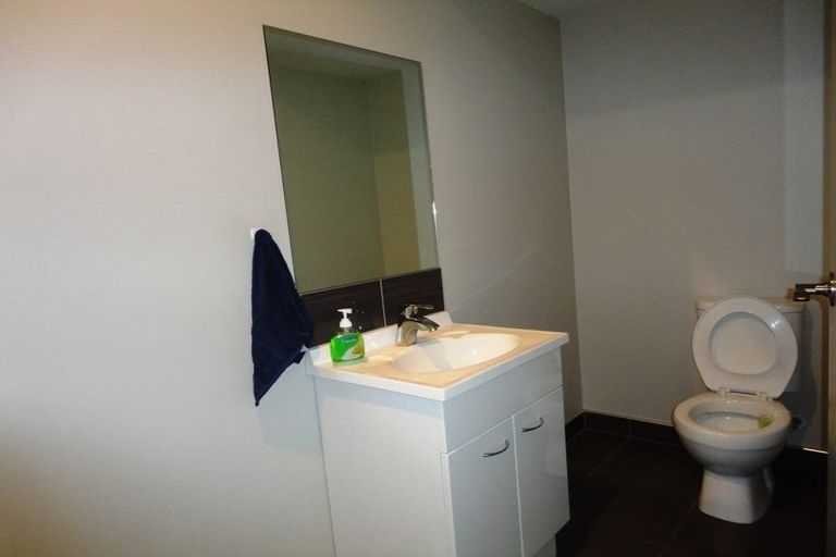 Photo of property in 2 Kauri Drive, Takanini, 2112