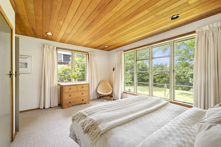 Photo of property in Lowry Cottage, 425 Fergusson Drive, Heretaunga, Upper Hutt, 5018