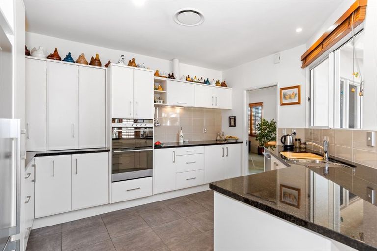 Photo of property in 27 Palm Beach Boulevard, Papamoa Beach, Papamoa, 3118