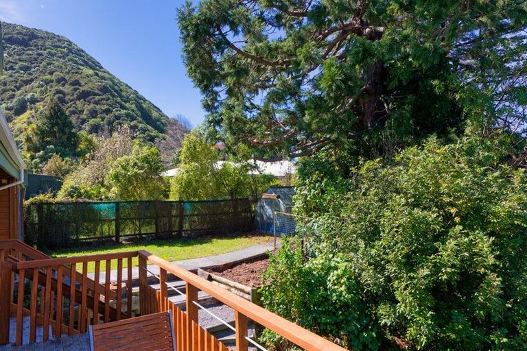 Photo of property in 6 Valley Road, Goose Bay, Kaikoura, 7374