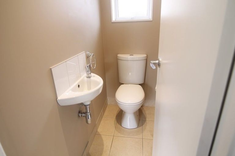 Photo of property in 69 Liverton Crescent, Bishopdale, Christchurch, 8053