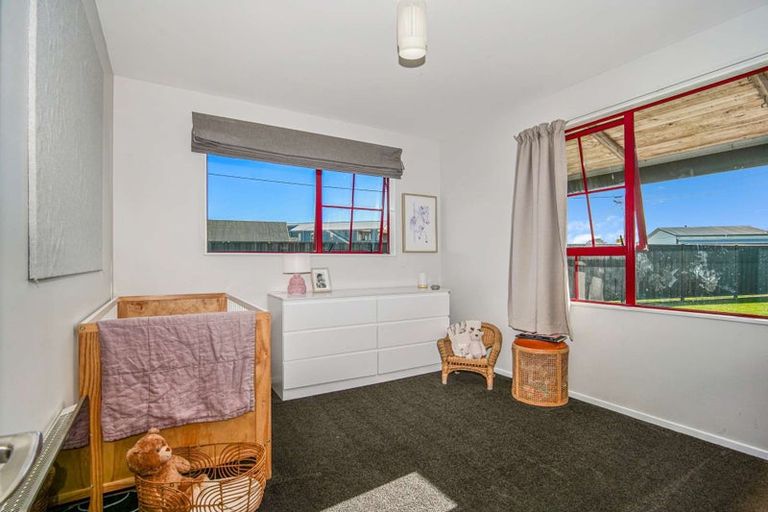 Photo of property in 1 Derby Street, Westport, 7825