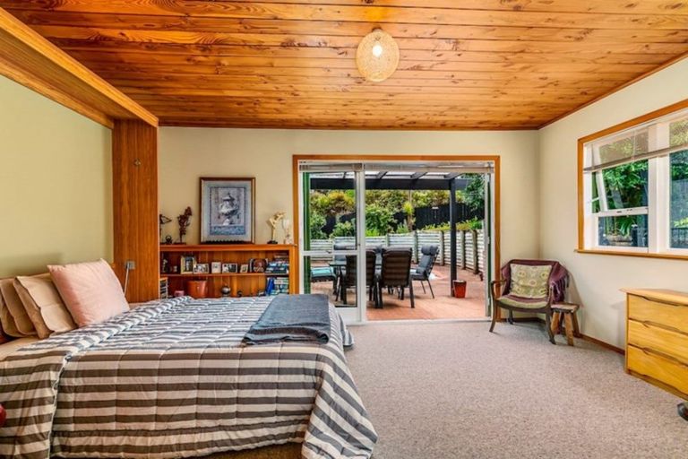 Photo of property in 1/5 Allender Drive, Torbay, Auckland, 0630