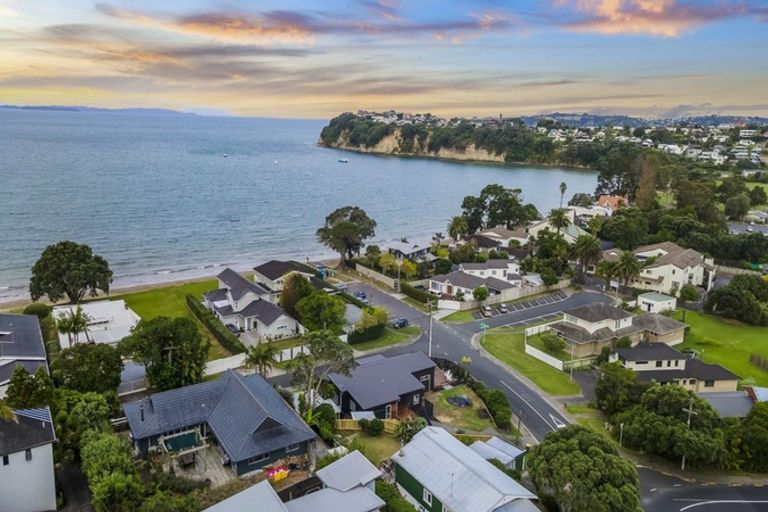 Photo of property in 2 Claude Road, Stanmore Bay, Whangaparaoa, 0932