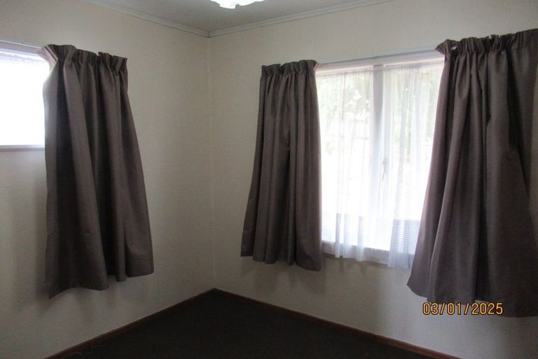 Photo of property in 17 Oreil Avenue, West Harbour, Auckland, 0618