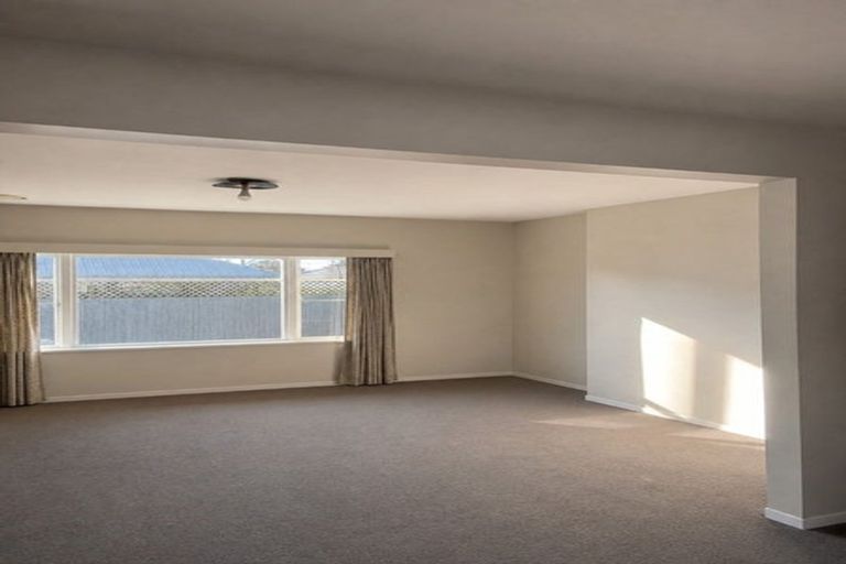 Photo of property in 25 Middleton Road, Upper Riccarton, Christchurch, 8041