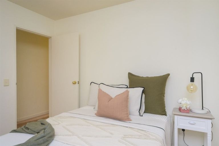 Photo of property in 127 Summerhill Drive, Fitzherbert, Palmerston North, 4410