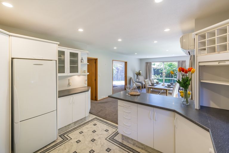 Photo of property in 376a Memorial Avenue, Burnside, Christchurch, 8053