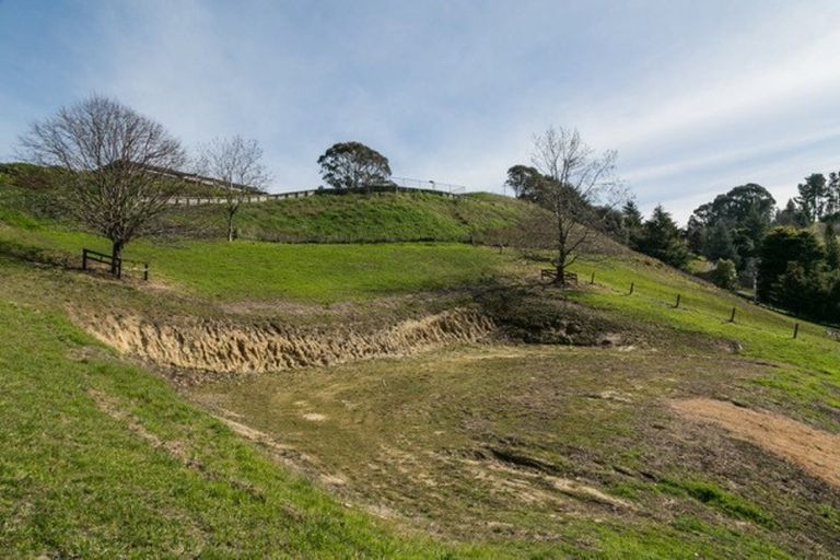 Photo of property in 3 Te Roera Drive, Taradale, Napier, 4112