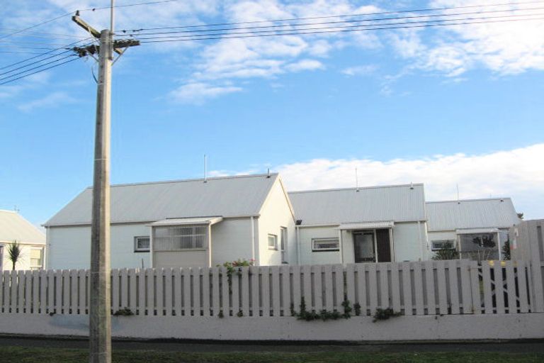 Photo of property in Bridgewater Courts, 1/14 Bridge Street, New Brighton, Christchurch, 8061