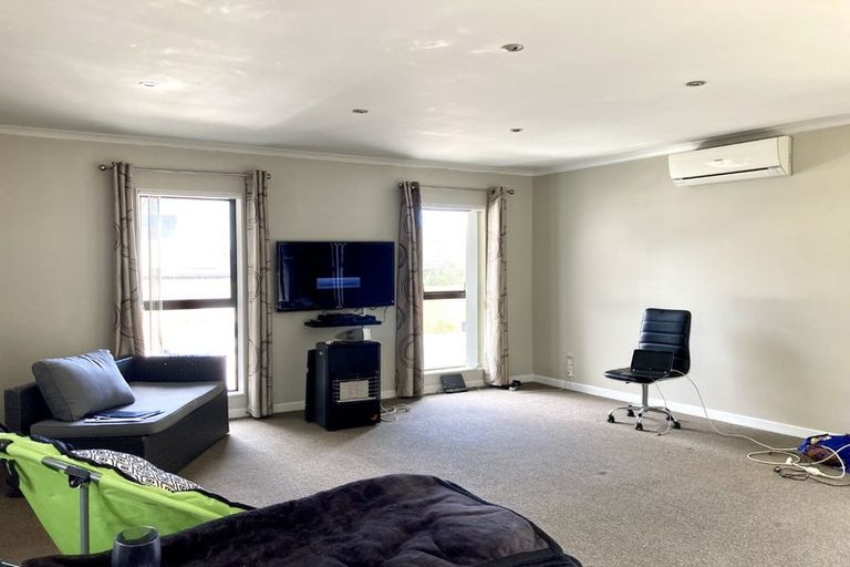 Photo of property in 4b Virginia Street, Henderson, Auckland, 0612