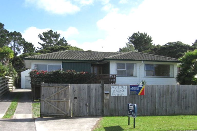 Photo of property in 19 Allington Road, Massey, Auckland, 0614