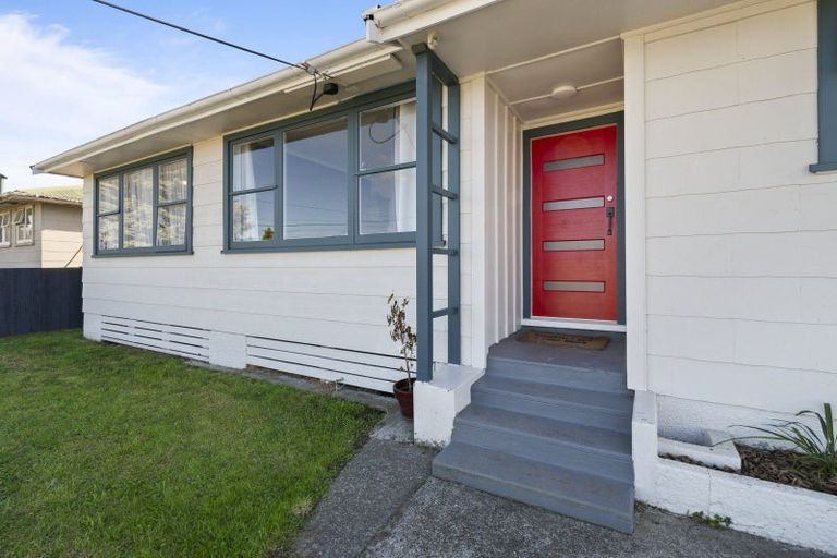 Photo of property in 13 Collins Crescent, Feilding, 4702