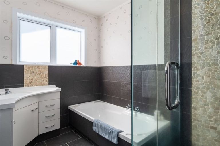 Photo of property in 13 Clivedene Street, Matua, Tauranga, 3110