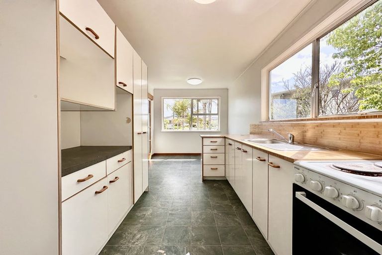 Photo of property in 32 Powrie Street, Glenfield, Auckland, 0629