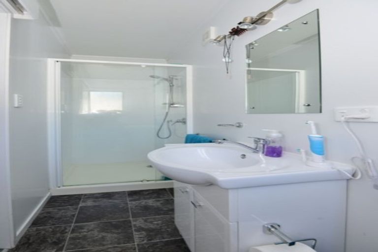 Photo of property in 12 Kauri Road, Stanmore Bay, Whangaparaoa, 0932