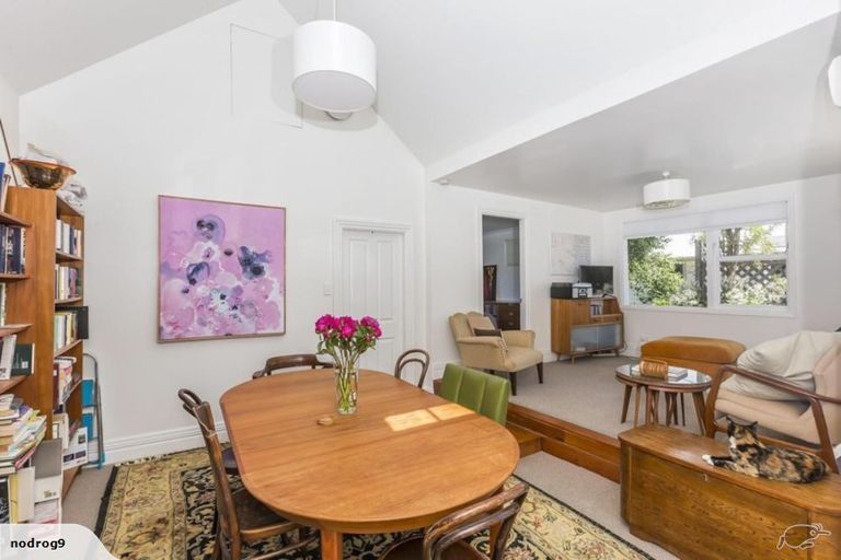 Photo of property in 5 Stafford Street, Mount Victoria, Wellington, 6011