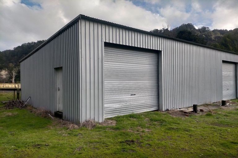 Photo of property in 1201 Okau Road, Ahititi, Urenui, 4378