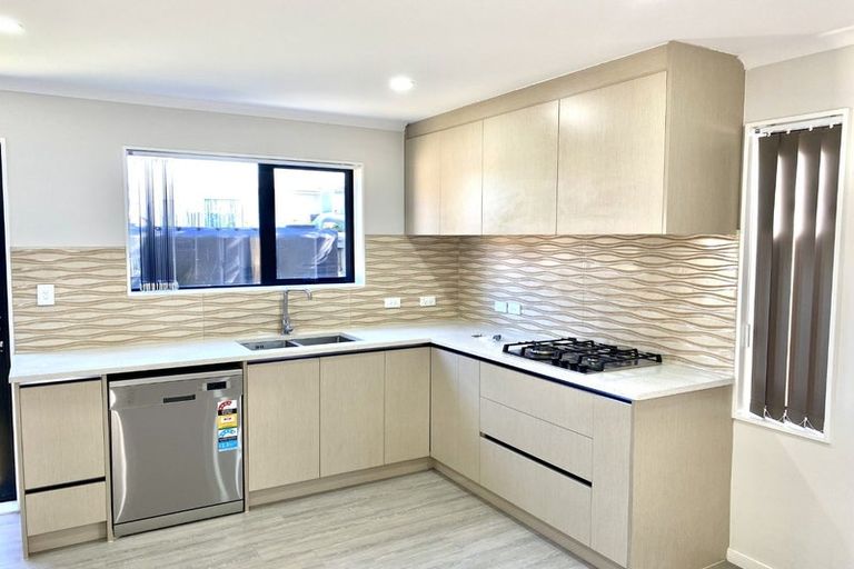 Photo of property in 52a Tatariki Street, Rosehill, Papakura, 2113