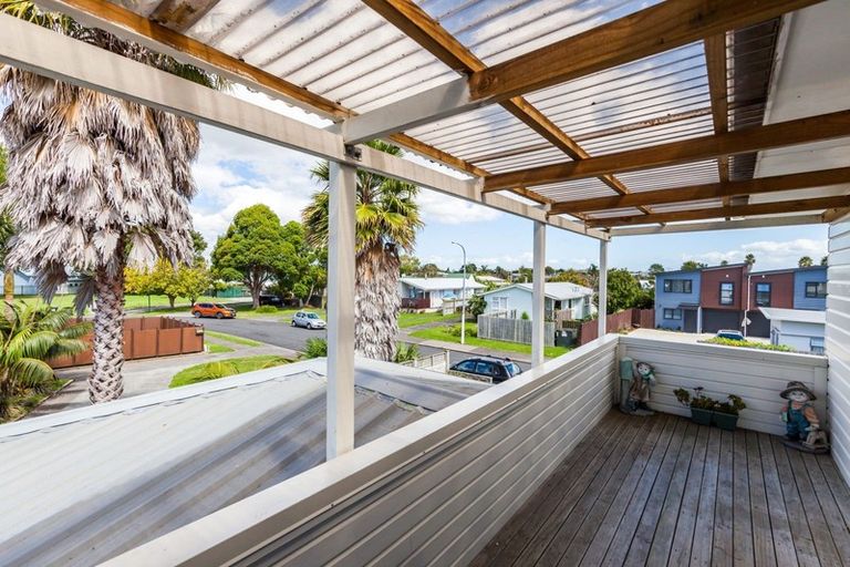 Photo of property in 56 Tiraumea Drive, Pakuranga, Auckland, 2010