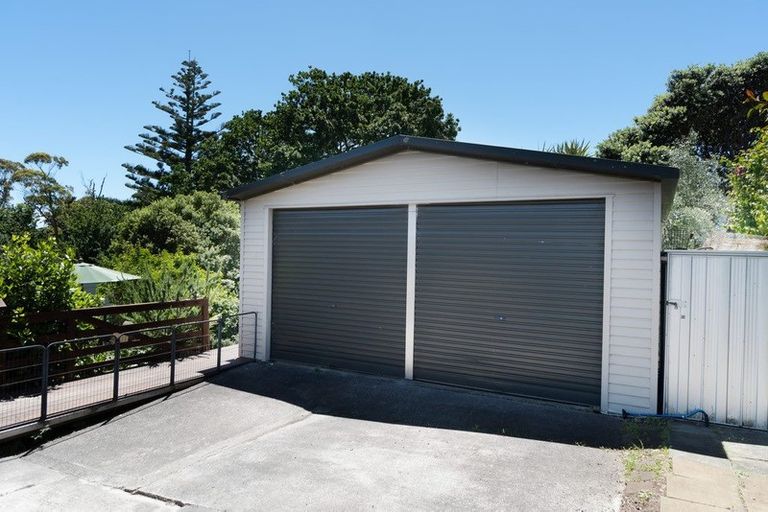 Photo of property in 14 Rimu Street, Helensville, 0800