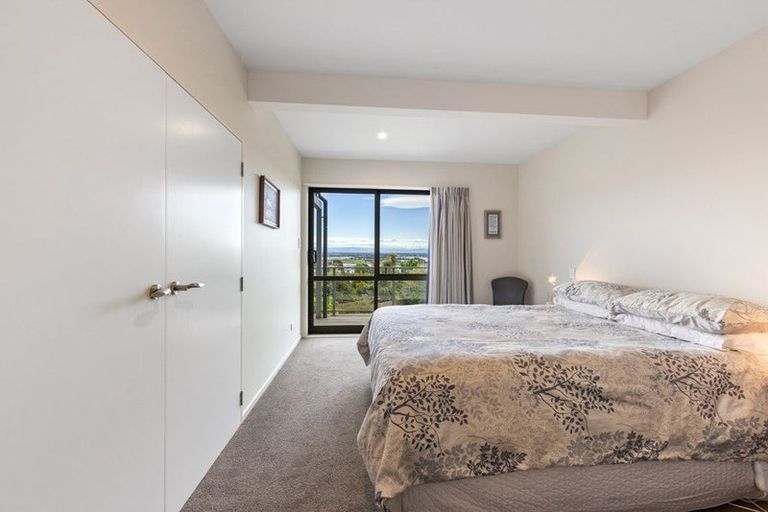 Photo of property in 8 Westmere Lane, Mount Pleasant, Christchurch, 8081