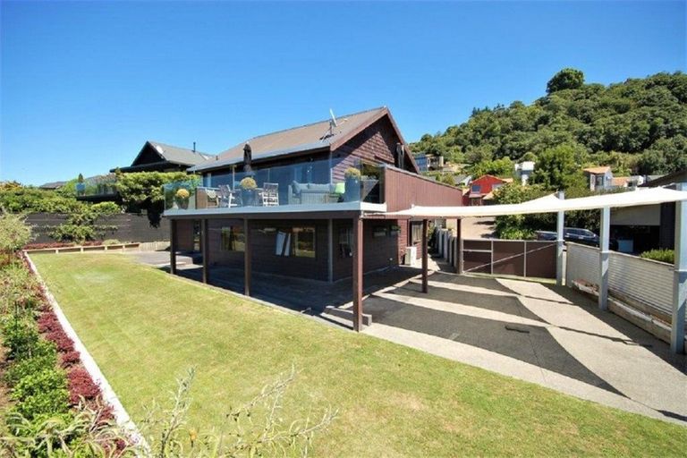 Photo of property in 1/11 Krissell Place, Acacia Bay, Taupo, 3330