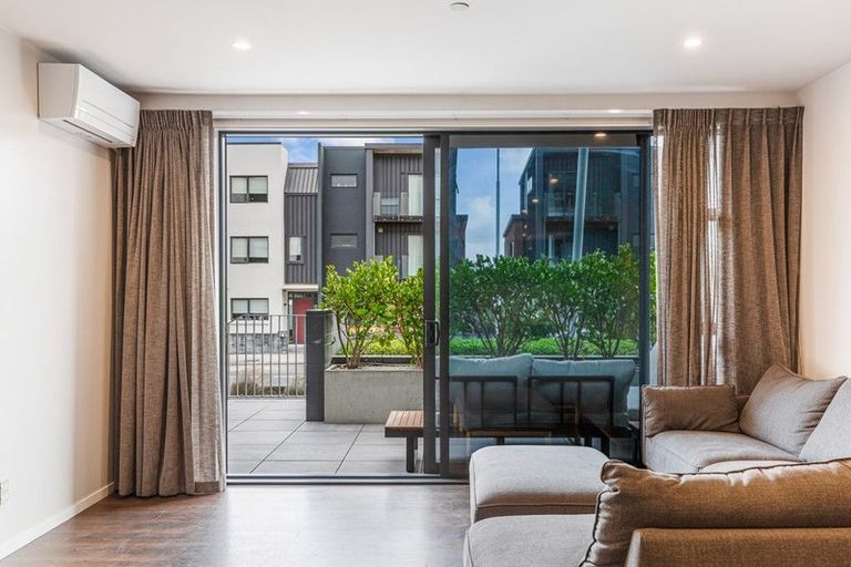 Photo of property in 4/2g Onekiritea Road, Hobsonville, Auckland, 0616