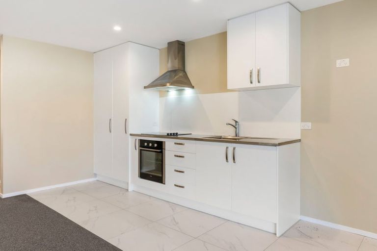 Photo of property in 229b Sunset Road, Sunnynook, Auckland, 0632