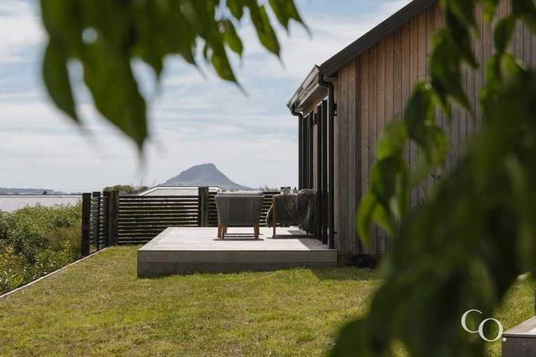 Photo of property in 42 Te Auhi Way, Welcome Bay, Tauranga, 3112