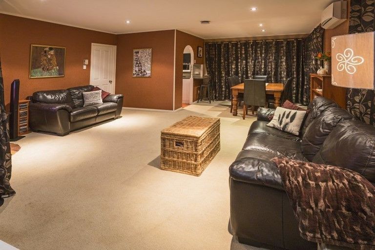 Photo of property in 9 Hope Farm Avenue, Pakuranga Heights, Auckland, 2010