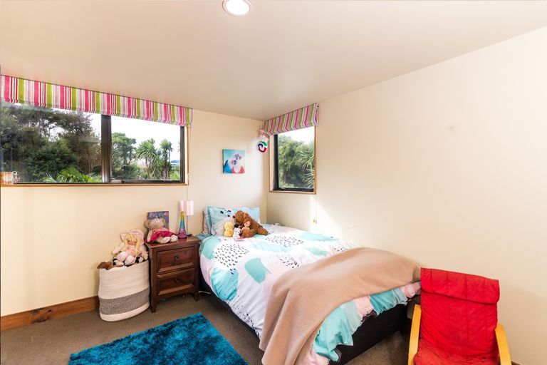 Photo of property in 6 Astelia Way, Waipahihi, Taupo, 3330