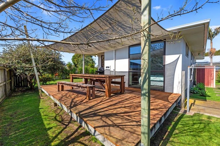 Photo of property in 5 Longstead Avenue, Papamoa Beach, Papamoa, 3118