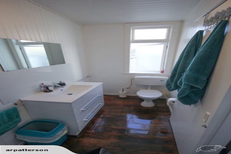 Photo of property in 5 Brown Street, Mount Cook, Wellington, 6021