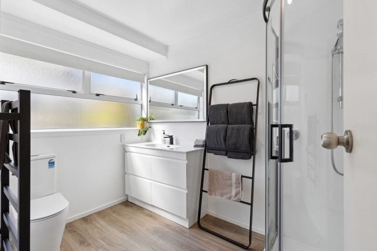 Photo of property in 22 Sunset Street, Hilltop, Taupo, 3330