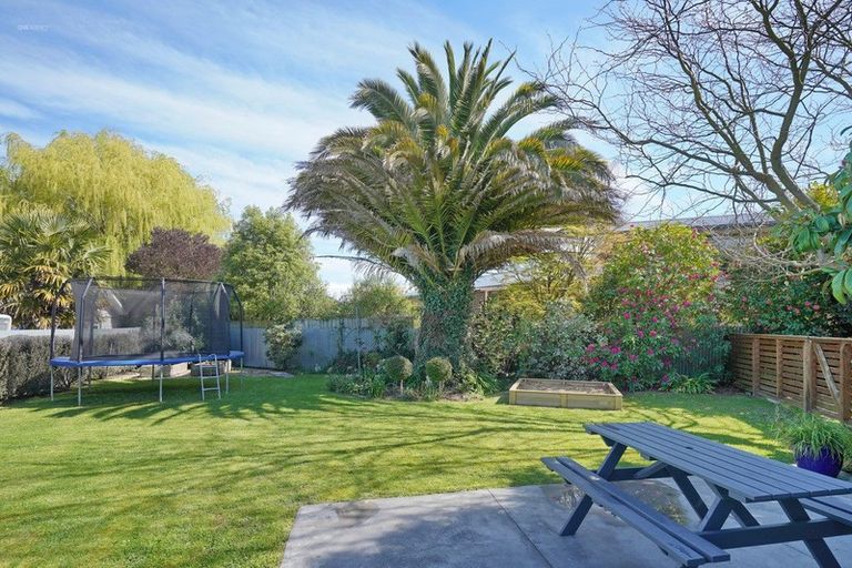 Photo of property in 3 Fraser Place, Rangiora, 7400