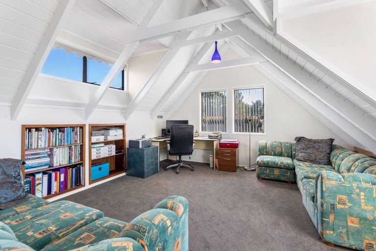 Photo of property in 12 Cooper Road, Stanmore Bay, Whangaparaoa, 0932