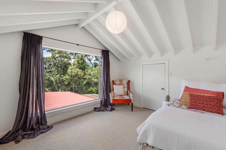 Photo of property in 16 La Trobe Track, Karekare, New Lynn, 0772