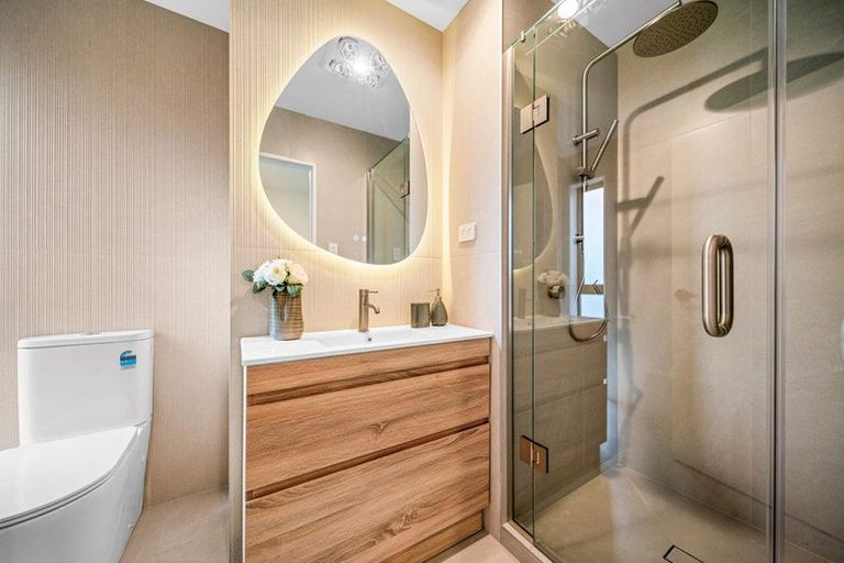 Photo of property in 33d Saint Peters Street, Northcote, Auckland, 0627