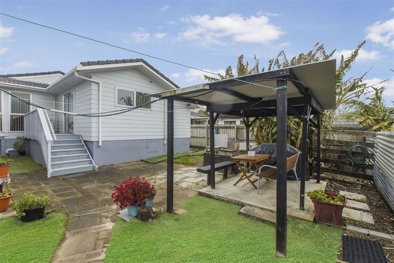Photo of property in 369 Bucklands Beach Road, Bucklands Beach, Auckland, 2012