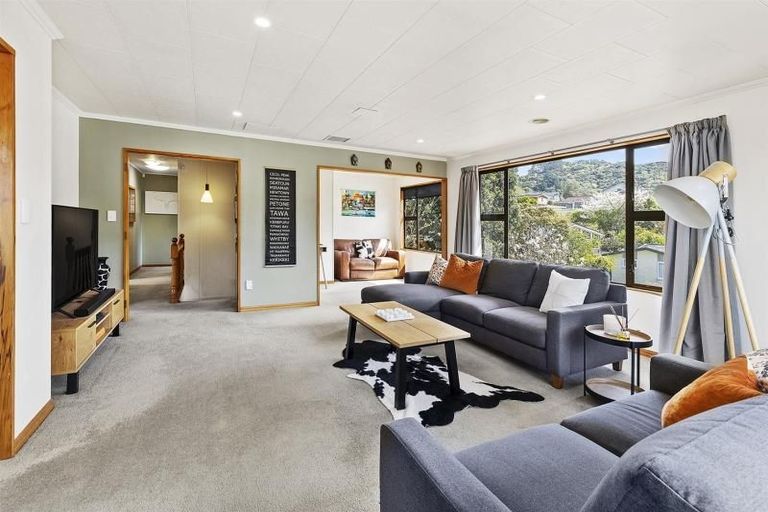 Photo of property in 8 Charthouse Lane, Whitby, Porirua, 5024