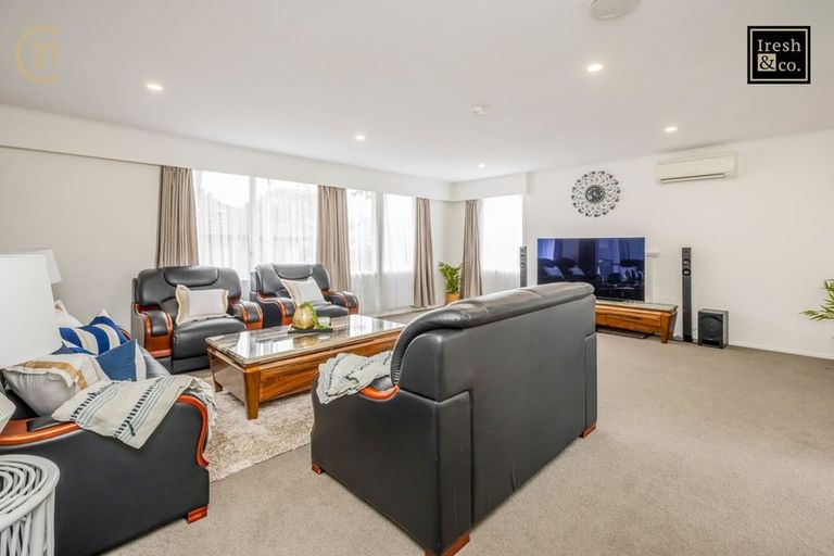 Photo of property in 107 Edgewater Drive, Pakuranga, Auckland, 2010