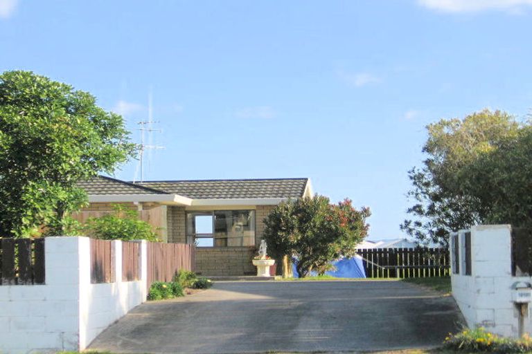 Photo of property in 1212b Papamoa Beach Road, Papamoa Beach, Papamoa, 3118