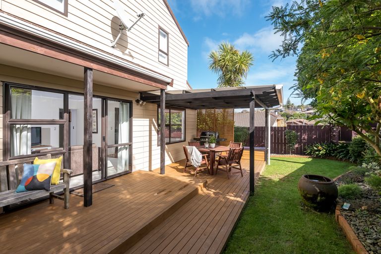 Photo of property in 2/25 Channing Crescent, Botany Downs, Auckland, 2010
