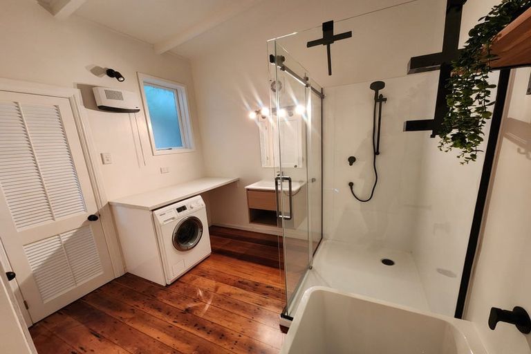 Photo of property in 23d Maida Vale Road, Roseneath, Wellington, 6011