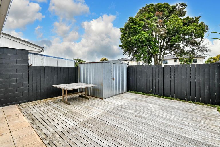 Photo of property in 2/49 Russell Road, Manurewa, Auckland, 2102