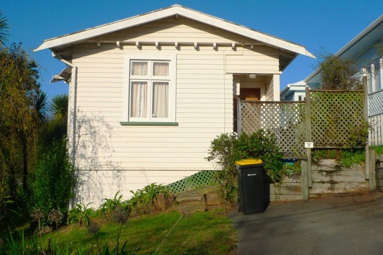 Photo of property in 19 Wellington Street, Nelson South, Nelson, 7010