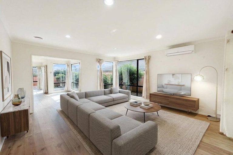 Photo of property in 213 Kilkenny Drive, East Tamaki Heights, Auckland, 2016